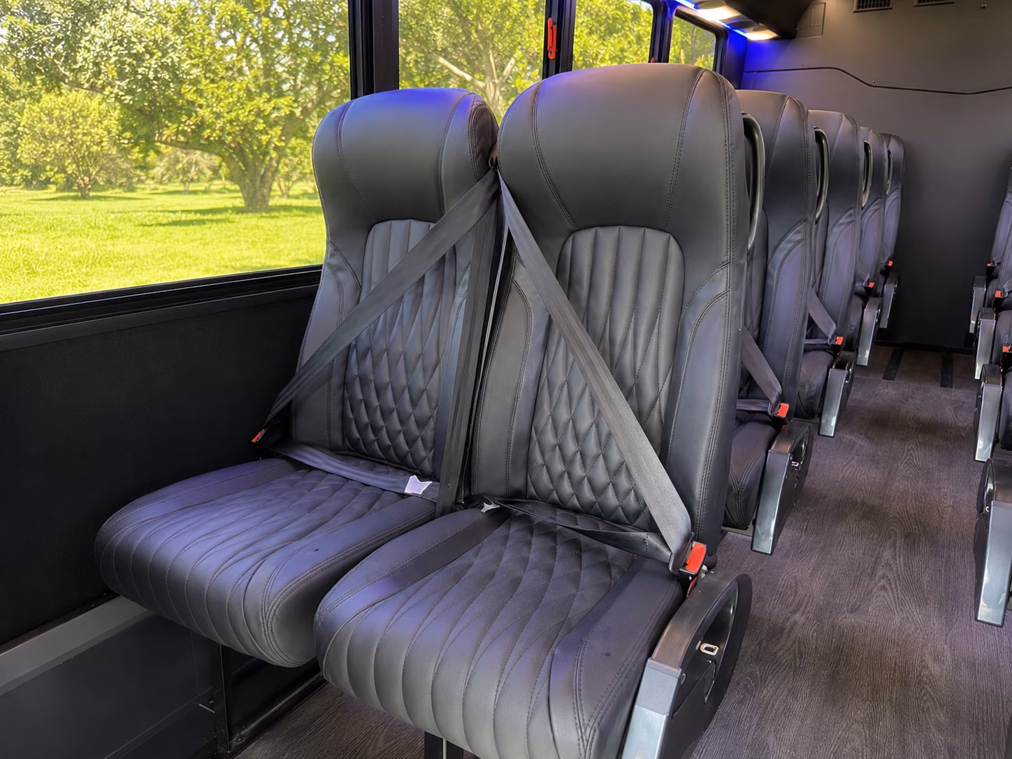 minibuses are the smart choice for arvada s mountain venue weddings